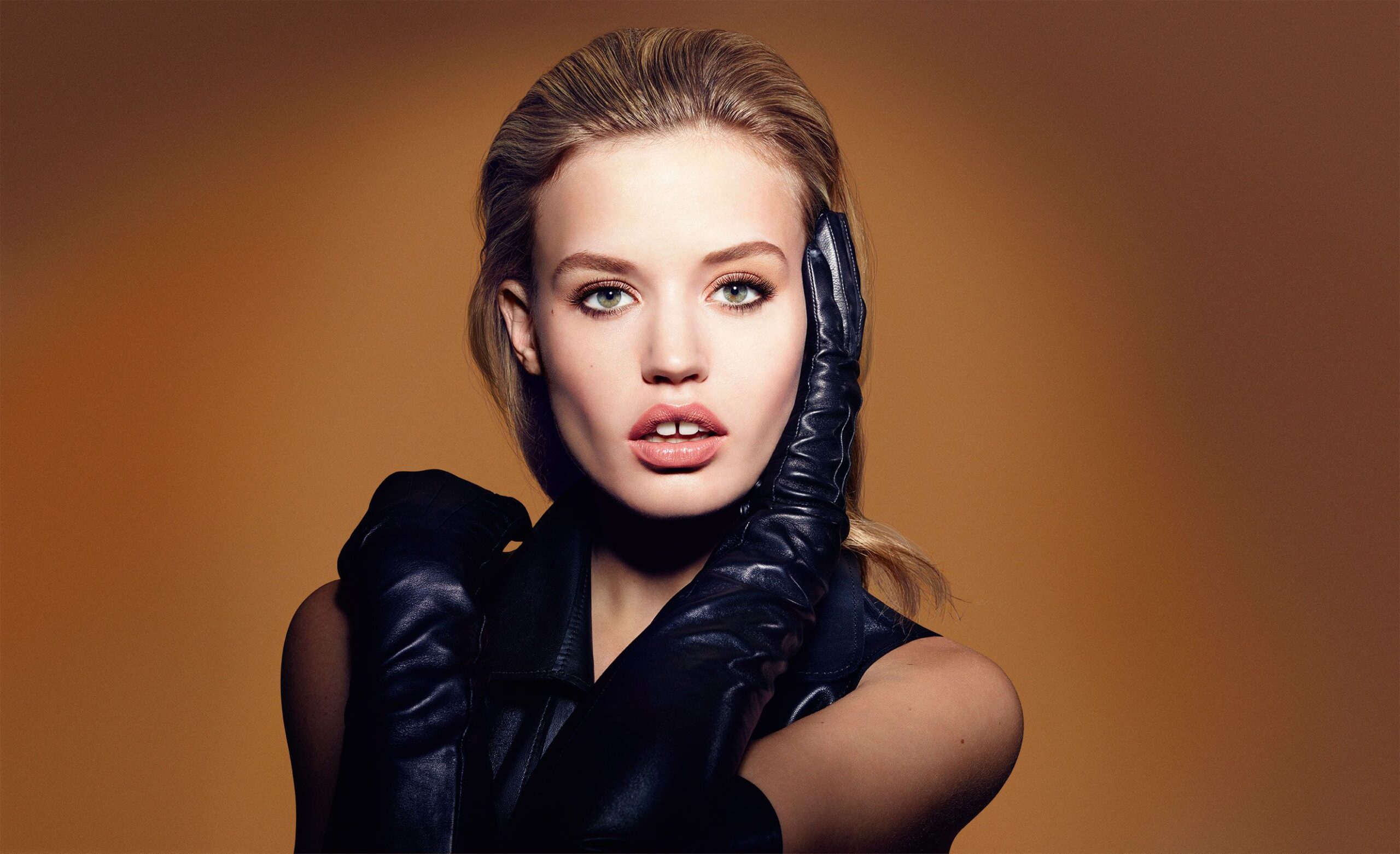 Georgia May Jagger smile and teeth