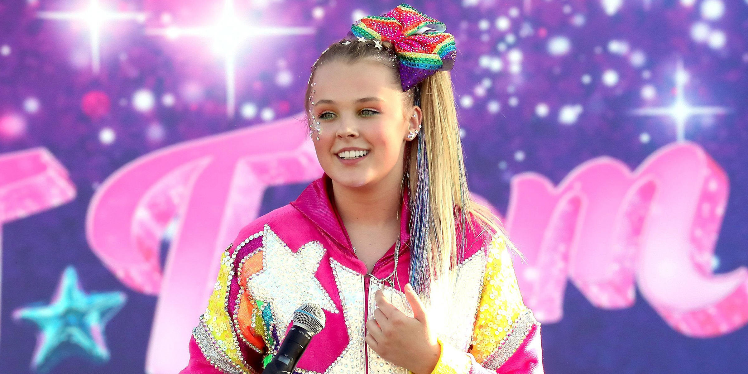 JoJo Siwa smile
