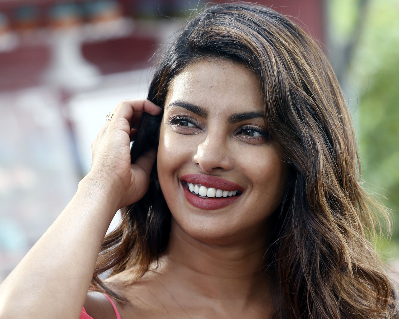 Priyanka Chopra teeth